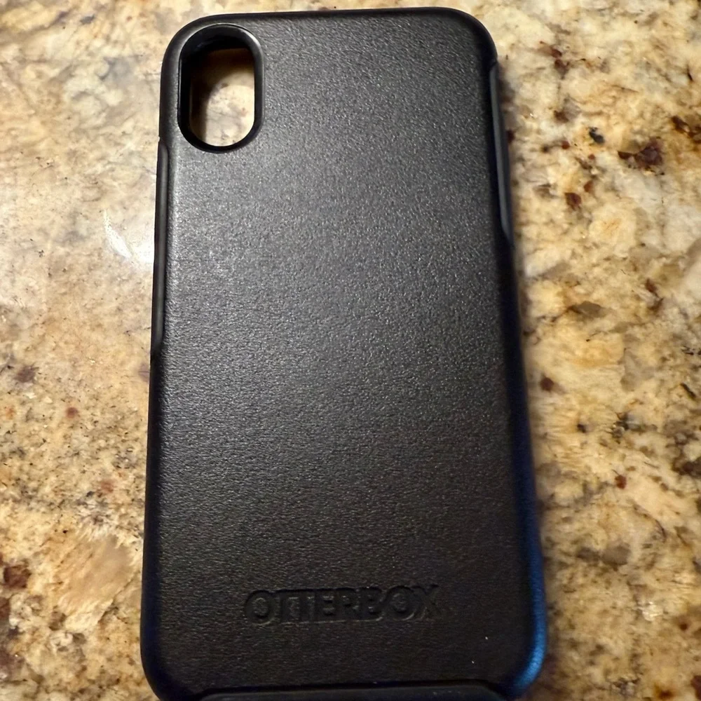 Apple iPhone X w/Otterbox case - Picture 7 of 10